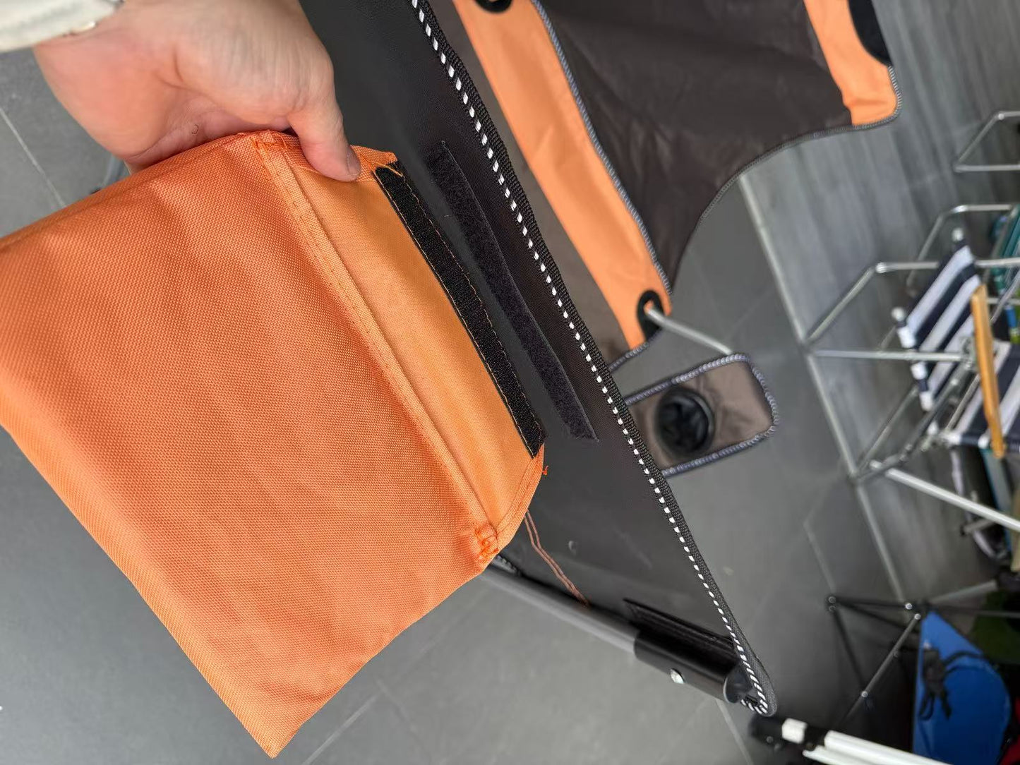 Silla con reposapiés | Plegable con estuche | Resistente
