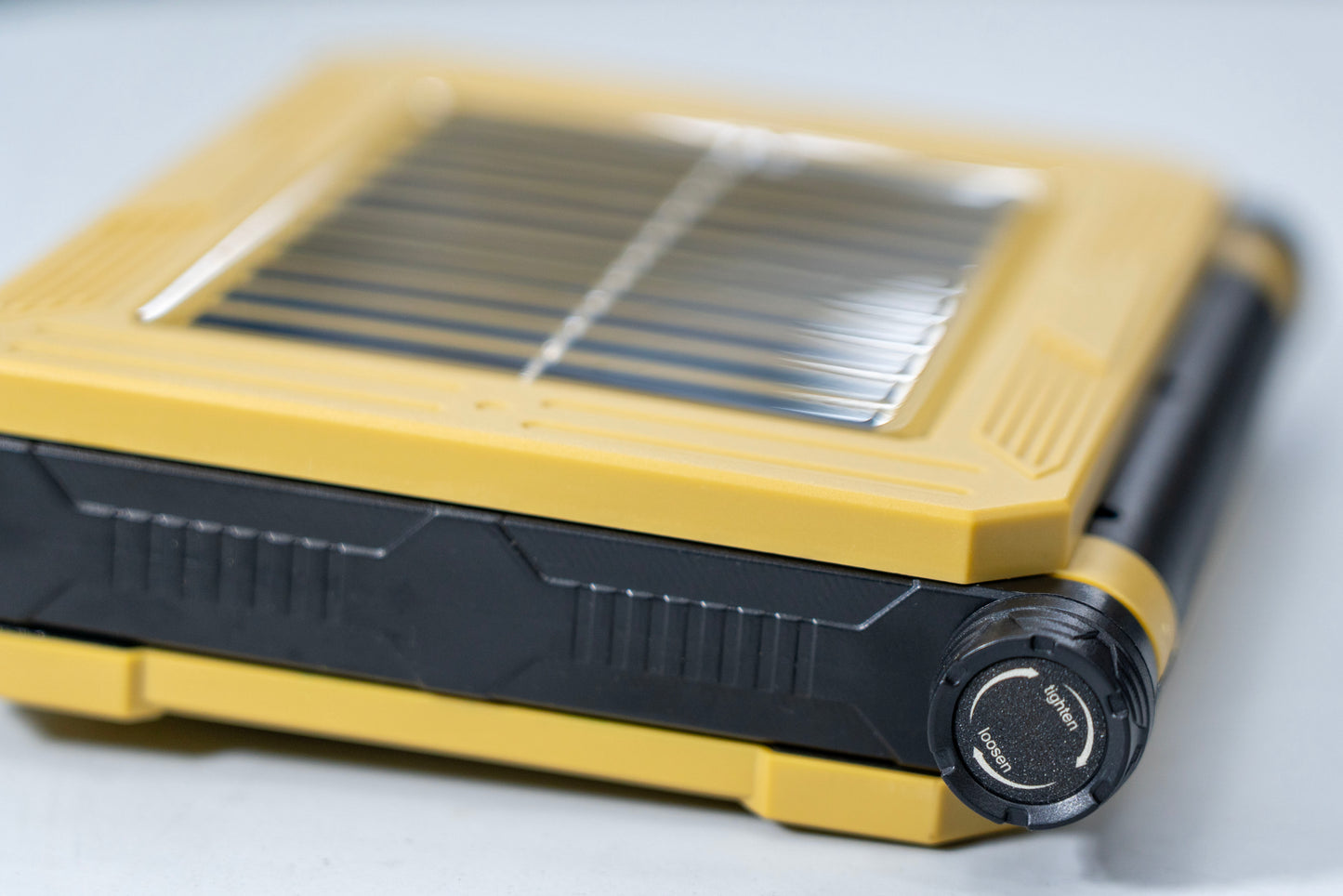 Foco LED Solar Recargable con Mando