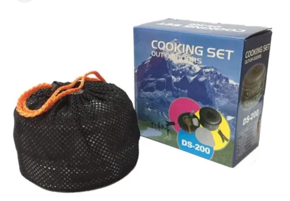 Juego de ollas de camping para 1-2 personas con accesorios.
